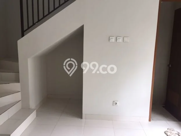 LOKASI STRATEGIS! Rumah di Graha Raya, Dekat Tol, 2 KT, Luas 45m² Bangunan 41m² LOKASI STRATEGIS! Rumah di Graha Raya, Dekat Tol, 2 KT, Luas 45m² Bangunan 41m²