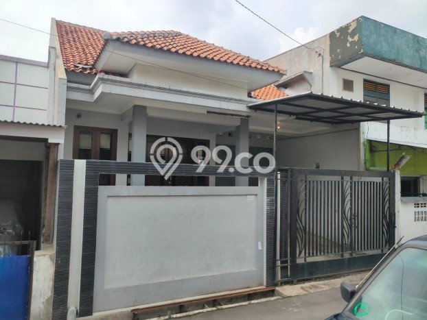 Lokasi terbaik! Rumah siap pakai disewakan di Semarang Timur LB 120m2 Lokasi terbaik! Rumah siap pakai disewakan di Semarang Timur LB 120m2