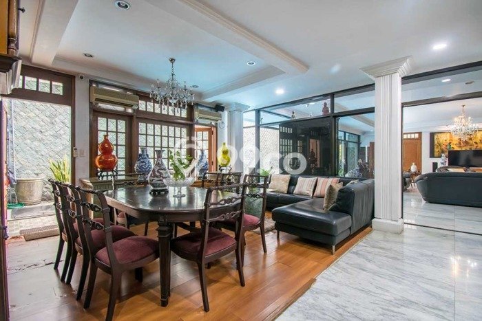 Siap Huni Rumah Mewah 5 Kamar di Menteng Dekat ke Mana Saja Siap Huni Rumah Mewah 5 Kamar di Menteng Dekat ke Mana Saja