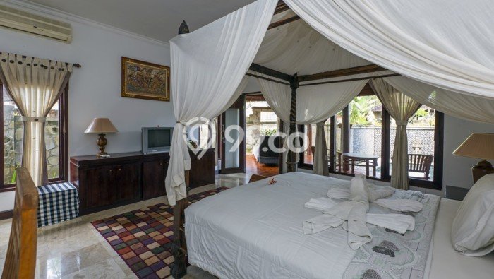 Disewakan! Rumah 4 Kamar Tidur &
4 Kamar Mandi di Sanur Kaja, Denpasar Disewakan! Rumah 4 Kamar Tidur &
4 Kamar Mandi di Sanur Kaja, Denpasar