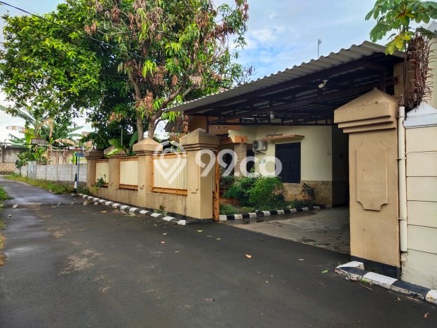 KESEMPATAN EMAS! Rumah Berkualitas area Tanah Sareal, Bogor, Luas 405m² LB 300m² KESEMPATAN EMAS! Rumah Berkualitas area Tanah Sareal, Bogor, Luas 405m² LB 300m²