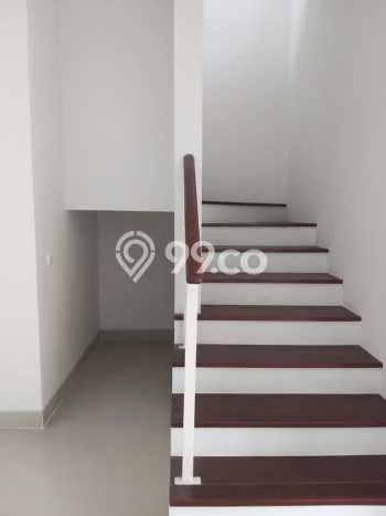 Disewakan! Rumah 3 Kamar Tidur &
2 Kamar Mandi di Kebraon, Surabaya Disewakan! Rumah 3 Kamar Tidur &
2 Kamar Mandi di Kebraon, Surabaya