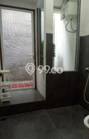HARGA SPECIAL! Rumah Strategis lokasi Bintaro, Luas 225m² Bangunan 400m² HARGA SPECIAL! Rumah Strategis lokasi Bintaro, Luas 225m² Bangunan 400m²