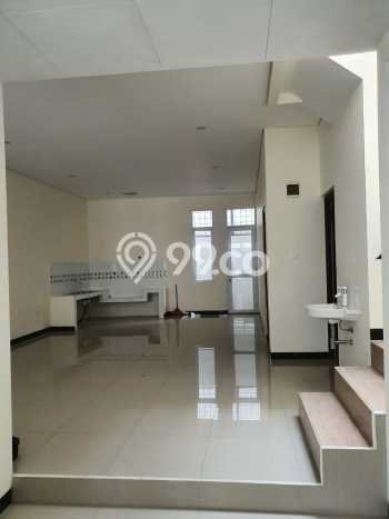 Rumah 2 KT 2 KM di Kawasan Setiabudi, Bandung Rumah 2 KT 2 KM di Kawasan Setiabudi, Bandung