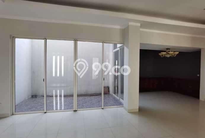 Rumah Elit LB 325m2 Siap Huni Desain Elegan di Bintaro, Tangerang Selatan Rumah Elit LB 325m2 Siap Huni Desain Elegan di Bintaro, Tangerang Selatan