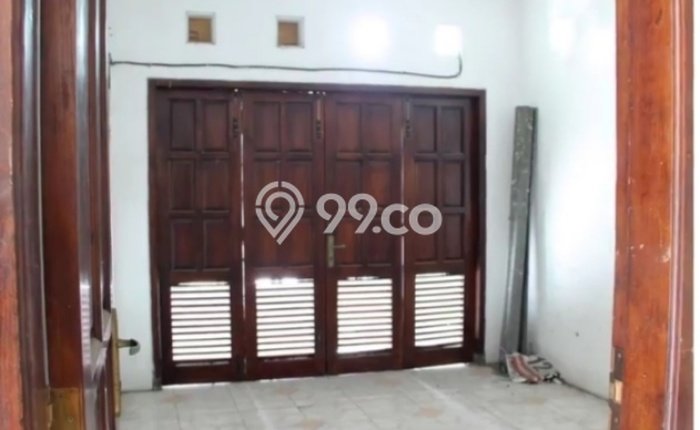 Lokasi strategis! Rumah siap pakai dikontrakkan di Dukuh Pakis LB 180m2 Lokasi strategis! Rumah siap pakai dikontrakkan di Dukuh Pakis LB 180m2