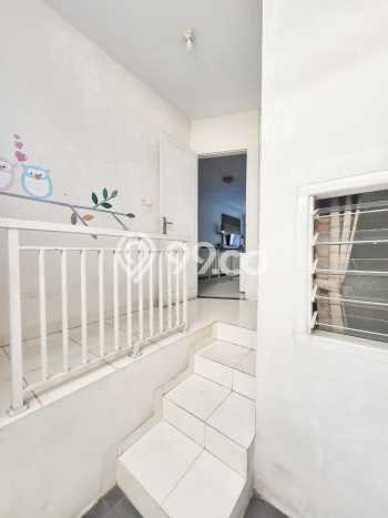 Rumah Modern Cantik 4 Kamar Siap Huni di Cinere Rumah Modern Cantik 4 Kamar Siap Huni di Cinere