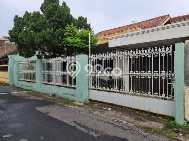 HUNIAN BERKELAS! Rumah Exclusive Serengan, Solo, Luas Tanah 200m² LB 150m² HUNIAN BERKELAS! Rumah Exclusive Serengan, Solo, Luas Tanah 200m² LB 150m²