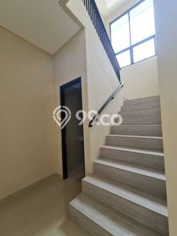 Rumah Luxury Modern Siap Huni di Citraland Surabaya Rumah Luxury Modern Siap Huni di Citraland Surabaya