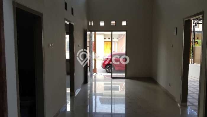 Dijual Cepat Rumah Bagus Siap Huni LB 80m2 di Colomadu, Karanganyar Dijual Cepat Rumah Bagus Siap Huni LB 80m2 di Colomadu, Karanganyar