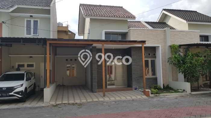 DIJUAL CEPAT! Rumah area Colomadu, Solo, Luas 103m² LB 80m² HARGA NEGO! DIJUAL CEPAT! Rumah area Colomadu, Solo, Luas 103m² LB 80m² HARGA NEGO!