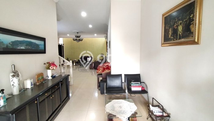 Rumah Elit LB 280m2 Siap Huni Desain Elegan di Puri Indah, Jakarta Barat Rumah Elit LB 280m2 Siap Huni Desain Elegan di Puri Indah, Jakarta Barat