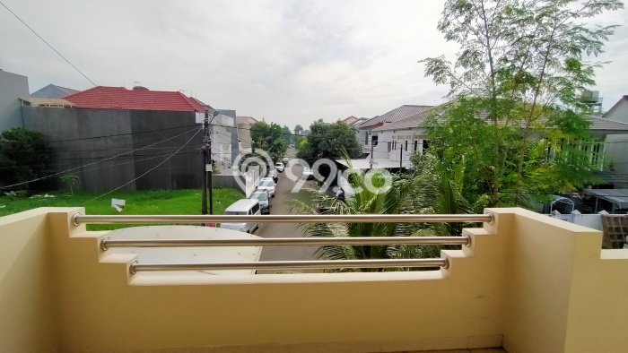 Rumah Elit LB 280m2 Siap Huni Desain Elegan di Puri Indah, Jakarta Barat Rumah Elit LB 280m2 Siap Huni Desain Elegan di Puri Indah, Jakarta Barat