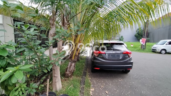 Rumah Elit LB 280m2 Siap Huni Desain Elegan di Puri Indah, Jakarta Barat Rumah Elit LB 280m2 Siap Huni Desain Elegan di Puri Indah, Jakarta Barat