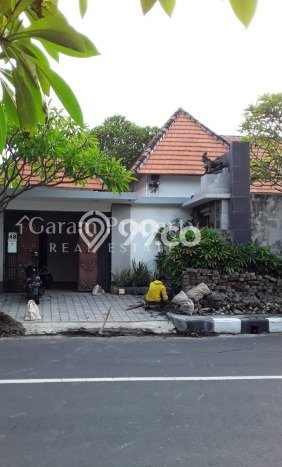 Disewakan! Rumah 3 Kamar Tidur &
3 Kamar Mandi di Sanur, Denpasar Disewakan! Rumah 3 Kamar Tidur &
3 Kamar Mandi di Sanur, Denpasar