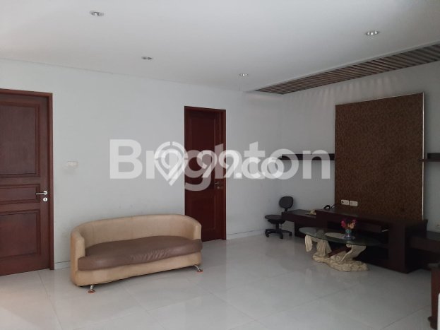 Rumah Siap Pakai area Karang Tengah, Tangerang, Luas 200m² LB 350m² Rumah Siap Pakai area Karang Tengah, Tangerang, Luas 200m² LB 350m²