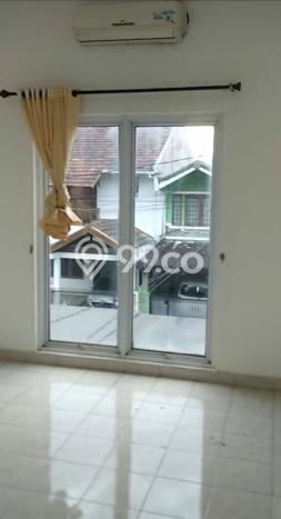 Rumah Asri di Cinere, Dekat Cinere, Jakarta Selatan, Jakarta Selatan - 3 KT Rumah Asri di Cinere, Dekat Cinere, Jakarta Selatan, Jakarta Selatan - 3 KT