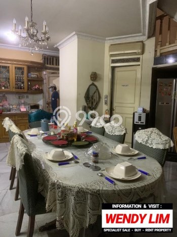 Jual Rumah Luas Elegan Dengan View Eksklusif di Simprug, Jakarta Selatan Jual Rumah Luas Elegan Dengan View Eksklusif di Simprug, Jakarta Selatan