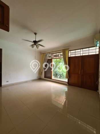 Jual Rumah Luas Elegan Dengan View Eksklusif di Kemang, Jakarta Selatan Jual Rumah Luas Elegan Dengan View Eksklusif di Kemang, Jakarta Selatan