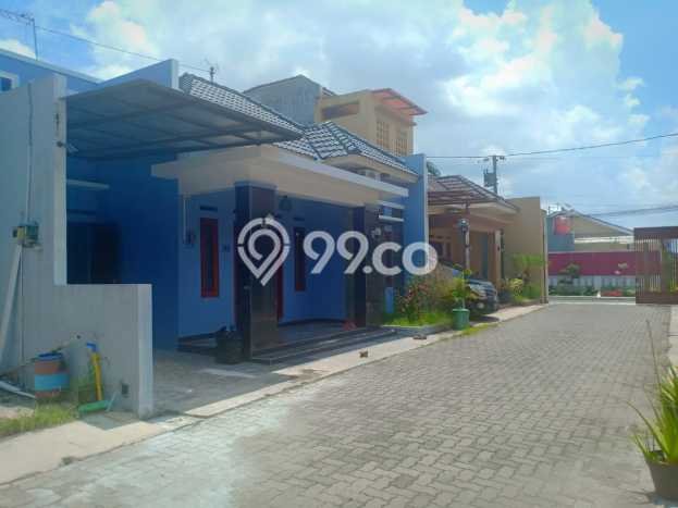 Jual Rumah Harga Miring Colomadu Punya 2 Kamar & LT 100m2 Jual Rumah Harga Miring Colomadu Punya 2 Kamar & LT 100m2