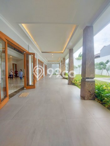 For Sale! Premium House LT 1100m2 Desain Elegan di Kemang For Sale! Premium House LT 1100m2 Desain Elegan di Kemang