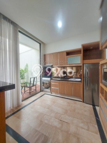 Hunian Elit LB 330m2 Siap Huni Desain Elegan di Kemang, Jakarta Selatan Hunian Elit LB 330m2 Siap Huni Desain Elegan di Kemang, Jakarta Selatan