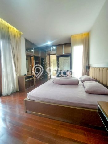 Hunian Elit LB 330m2 Siap Huni Desain Elegan di Kemang, Jakarta Selatan Hunian Elit LB 330m2 Siap Huni Desain Elegan di Kemang, Jakarta Selatan