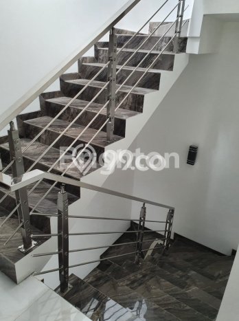 Jual Rumah Mewah Megah Dengan View Eksklusif di Tomang, Jakarta Barat Jual Rumah Mewah Megah Dengan View Eksklusif di Tomang, Jakarta Barat