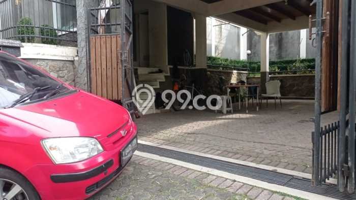 Ready to Use! Luxury House LT 800m2 Desain Elegan di Dago Ready to Use! Luxury House LT 800m2 Desain Elegan di Dago