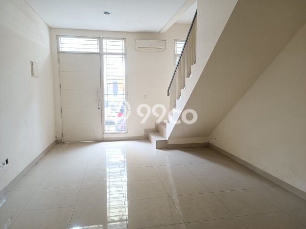 HARGA TERBAIK! Rumah Premium area Green Lake City, LT 60m² Bangunan 70m² HARGA TERBAIK! Rumah Premium area Green Lake City, LT 60m² Bangunan 70m²