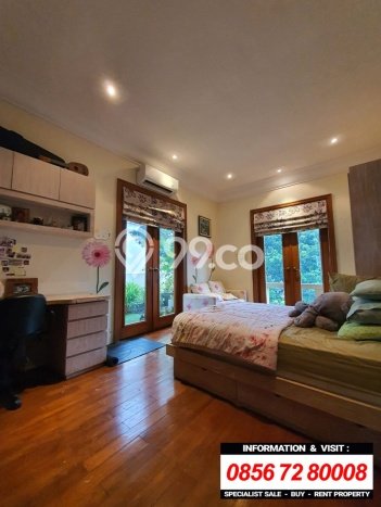 Siap Huni Rumah Mewah 6 Kamar di Mega Kuningan Dekat ke Mana Pun Siap Huni Rumah Mewah 6 Kamar di Mega Kuningan Dekat ke Mana Pun