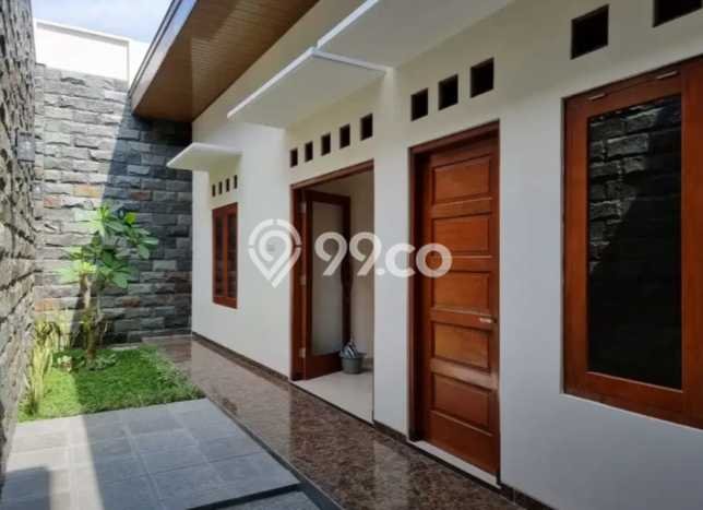 Rumah Mewah Dijual LT 327m2 di Banjarsari, Solo Rumah Mewah Dijual LT 327m2 di Banjarsari, Solo