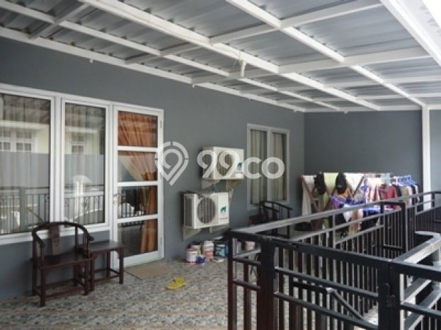 Dijual Rumah Eksklusif 3 KT di Legenda Wisata, Jakarta Timur Dijual Rumah Eksklusif 3 KT di Legenda Wisata, Jakarta Timur