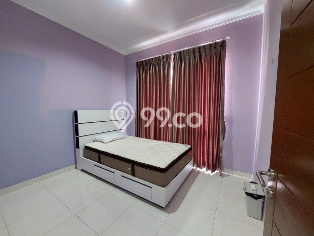 Rumah Mewah LB 185m2 Siap Pakai Desain Elegan di Bintaro, Tangerang Selatan Rumah Mewah LB 185m2 Siap Pakai Desain Elegan di Bintaro, Tangerang Selatan