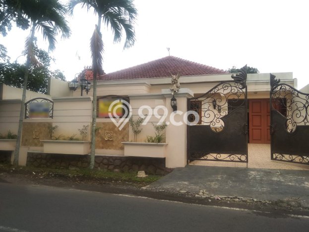Rumah PREMIUM! area papandayan, Semarang, Luas 385m² Bangunan 275m², HARGA SPESIAL Rumah PREMIUM! area papandayan, Semarang, Luas 385m² Bangunan 275m², HARGA SPESIAL
