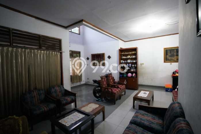FEATURED! Rumah Asri area Ciledug, LT 247m² Bangunan 175m² FEATURED! Rumah Asri area Ciledug, LT 247m² Bangunan 175m²