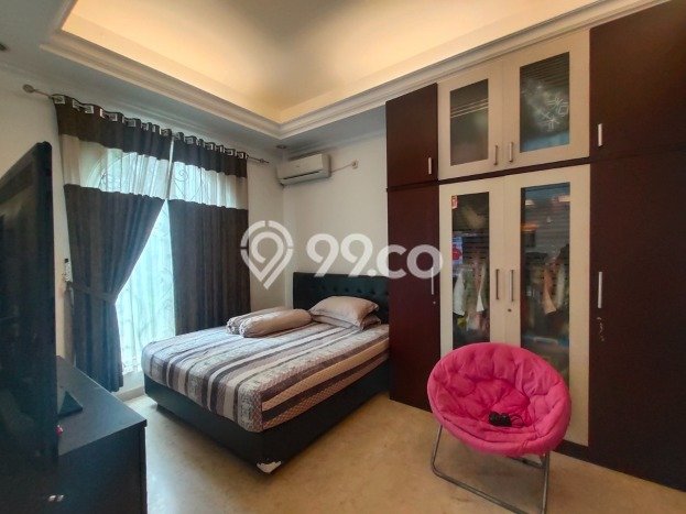 Dijual Rumah Luas Elegan Dengan View Cantik di Lebak Bulus, Jakarta Selatan Dijual Rumah Luas Elegan Dengan View Cantik di Lebak Bulus, Jakarta Selatan