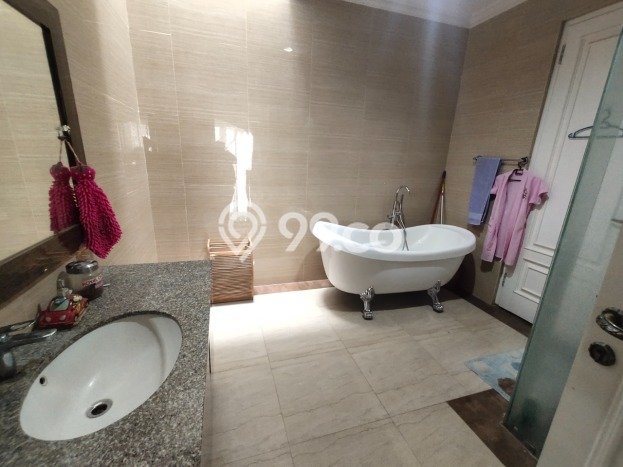 Dijual Rumah Luas Elegan Dengan View Cantik di Lebak Bulus, Jakarta Selatan Dijual Rumah Luas Elegan Dengan View Cantik di Lebak Bulus, Jakarta Selatan