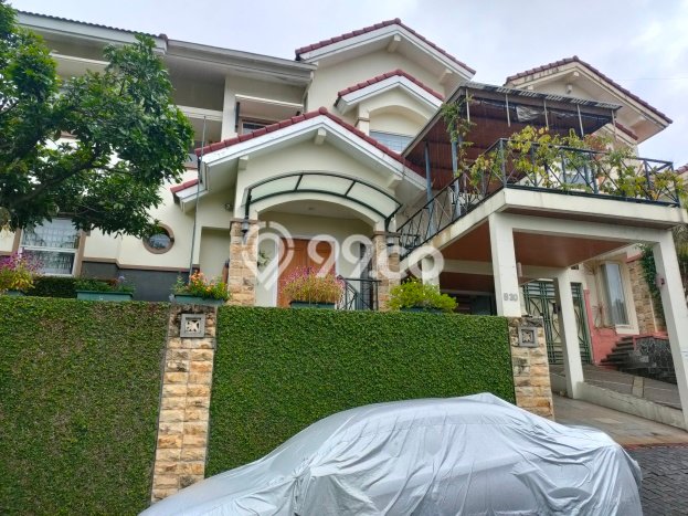 KESEMPATAN TERBAIK! Bisa KPR Rumah Modern di Sayap Dago, Bandung, LT 301m² LB 400m² KESEMPATAN TERBAIK! Bisa KPR Rumah Modern di Sayap Dago, Bandung, LT 301m² LB 400m²