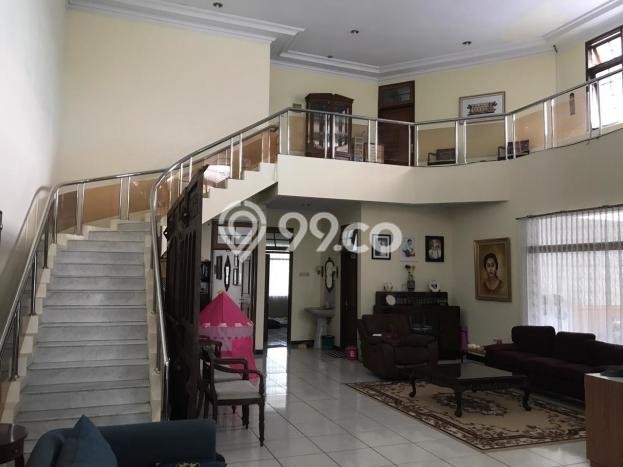 Hunian Elit LB 679m2 Siap Huni Desain Elegan di Setiabudi, Bandung Hunian Elit LB 679m2 Siap Huni Desain Elegan di Setiabudi, Bandung