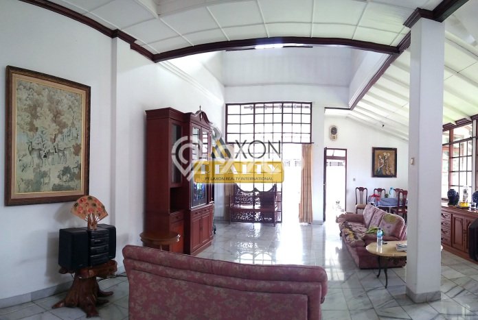 Rumah Strategis dengan Luas Bangunan 450m² di Kawasan Cigadung, Bandung Rumah Strategis dengan Luas Bangunan 450m² di Kawasan Cigadung, Bandung