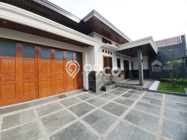 Rumah EXCLUSIVE area Banjarsari, Solo, Luas 351m² Bangunan 227m² KESEMPATAN TERBATAS! Rumah EXCLUSIVE area Banjarsari, Solo, Luas 351m² Bangunan 227m² KESEMPATAN TERBATAS!