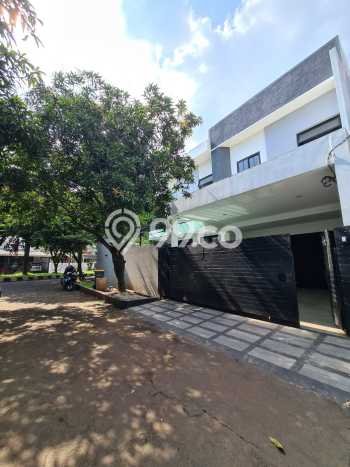Rumah Luxury Modern Tanpa Renovasi di Lebak Bulus Jakarta Selatan Rumah Luxury Modern Tanpa Renovasi di Lebak Bulus Jakarta Selatan