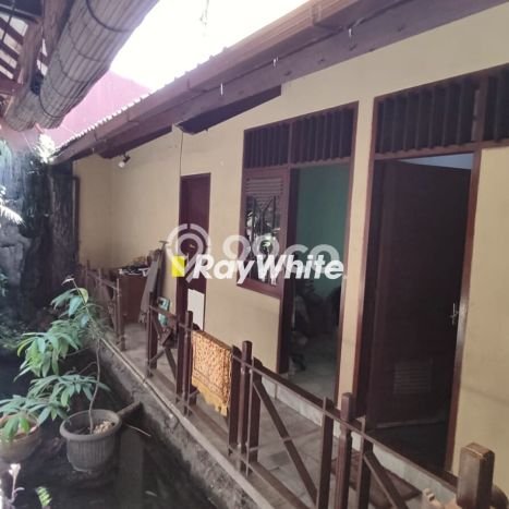 Dijual Rumah Premium dengan Fasilitas Sekitar Lengkap di Cinere, Depok Dijual Rumah Premium dengan Fasilitas Sekitar Lengkap di Cinere, Depok
