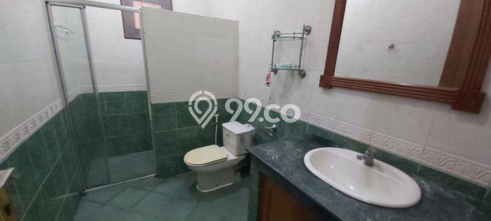 Rumah sewa siap pakai 4 KT di Pondok Indah, Jakarta Selatan Rumah sewa siap pakai 4 KT di Pondok Indah, Jakarta Selatan