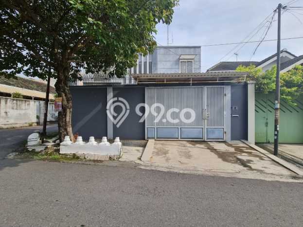 Rumah Berkualitas Banjarsari, Solo, LT 210m² Bangunan 300m² Rumah Berkualitas Banjarsari, Solo, LT 210m² Bangunan 300m²