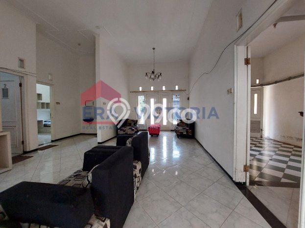 Rumah Luxury Modern Siap Huni di Tlogomas Malang Rumah Luxury Modern Siap Huni di Tlogomas Malang
