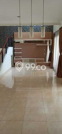 Rumah Asri rindang The green Blossom Ville BSD Rumah Asri rindang The green Blossom Ville BSD