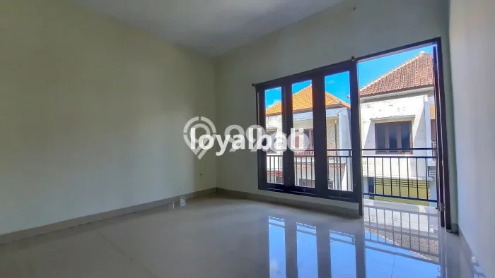 Disewakan! Rumah 3 Kamar Tidur &
3 Kamar Mandi di Ungasan, Badung Disewakan! Rumah 3 Kamar Tidur &
3 Kamar Mandi di Ungasan, Badung