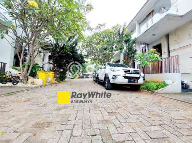 Rumah Elit LB 200m2 Siap Huni Desain Elegan di Bangka, Jakarta Selatan Rumah Elit LB 200m2 Siap Huni Desain Elegan di Bangka, Jakarta Selatan